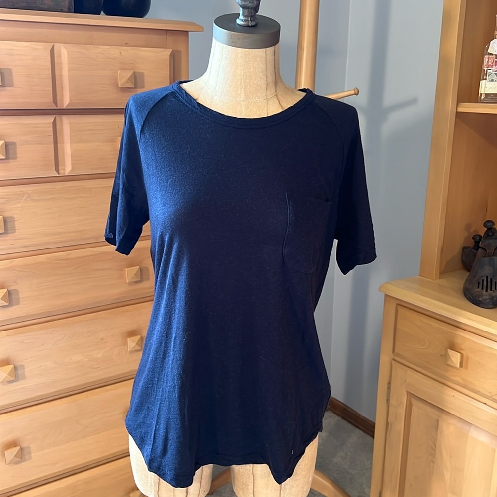 EUC James Perse size medium short sleeve black tee